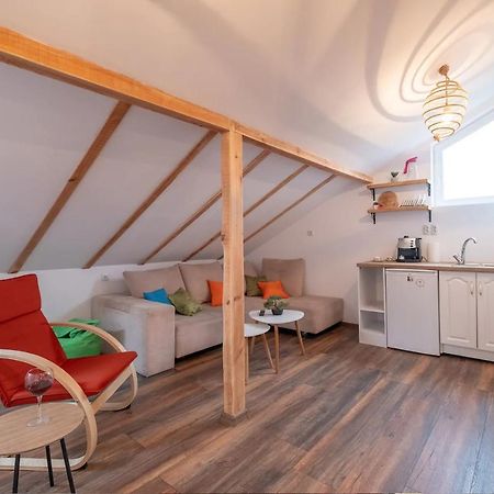 Entire Central House With Guest Rooms & Garden Sofia Exteriör bild